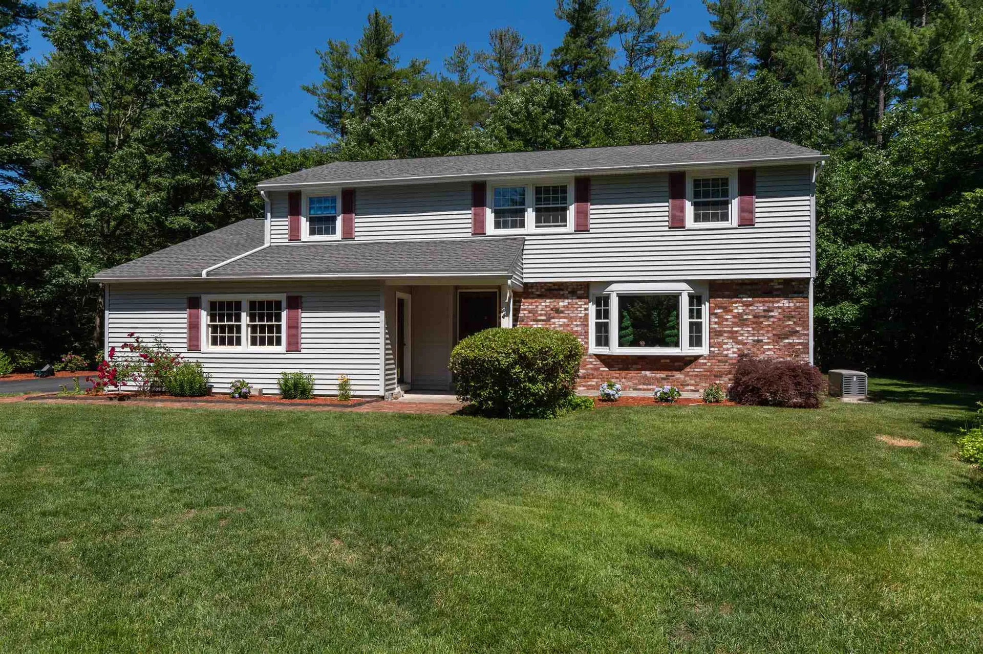 11 Indian Rock Road Nashua NH 03063
