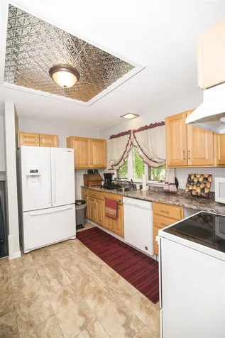 4 Williams Road Hillsborough NH 03244