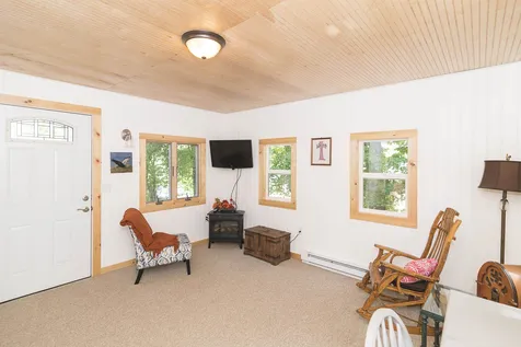4 Williams Road Hillsborough NH 03244
