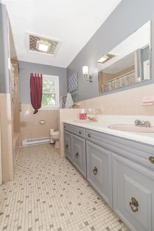 4 Williams Road Hillsborough NH 03244