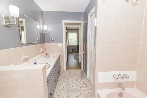 4 Williams Road Hillsborough NH 03244