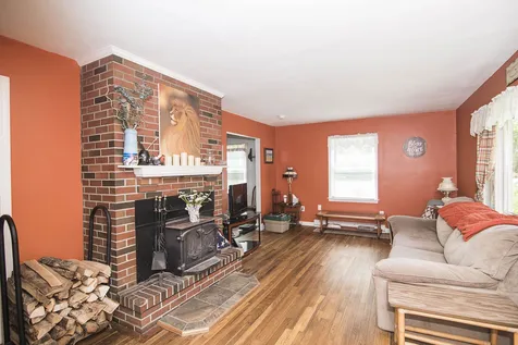 4 Williams Road Hillsborough NH 03244