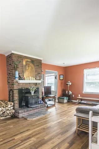4 Williams Road Hillsborough NH 03244