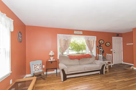 4 Williams Road Hillsborough NH 03244