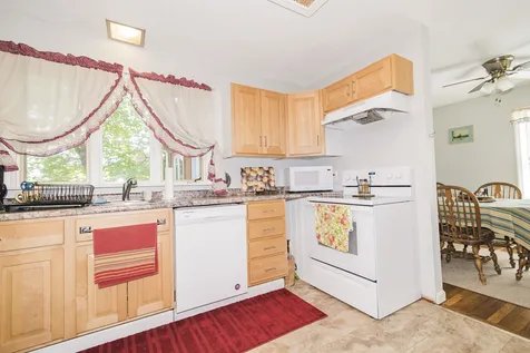 4 Williams Road Hillsborough NH 03244