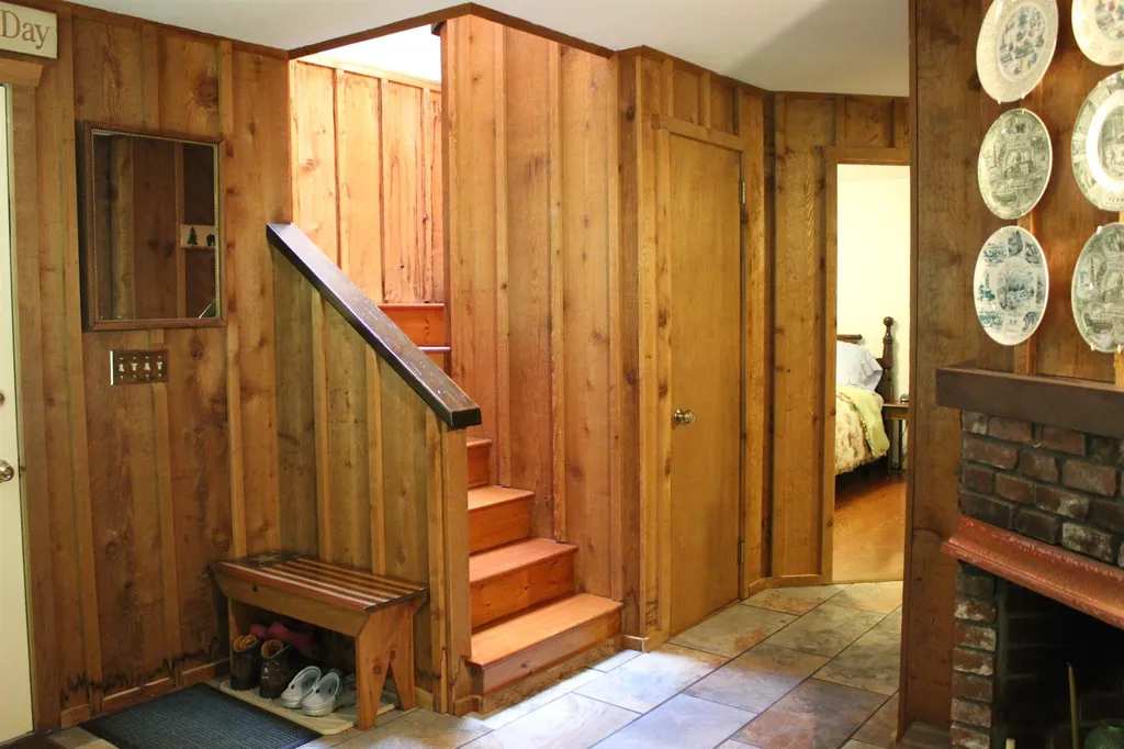 227 Old Sawmill Road Londonderry VT 05148