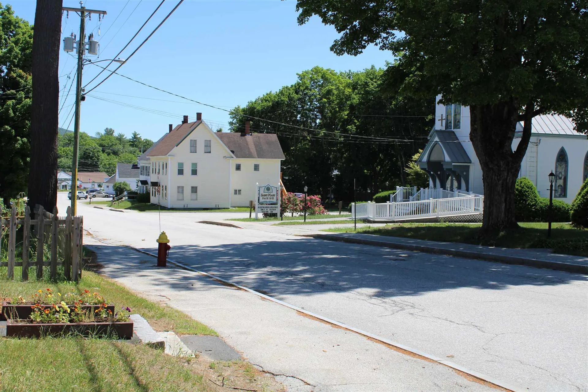 27 Church Street Hillsborough NH 03244