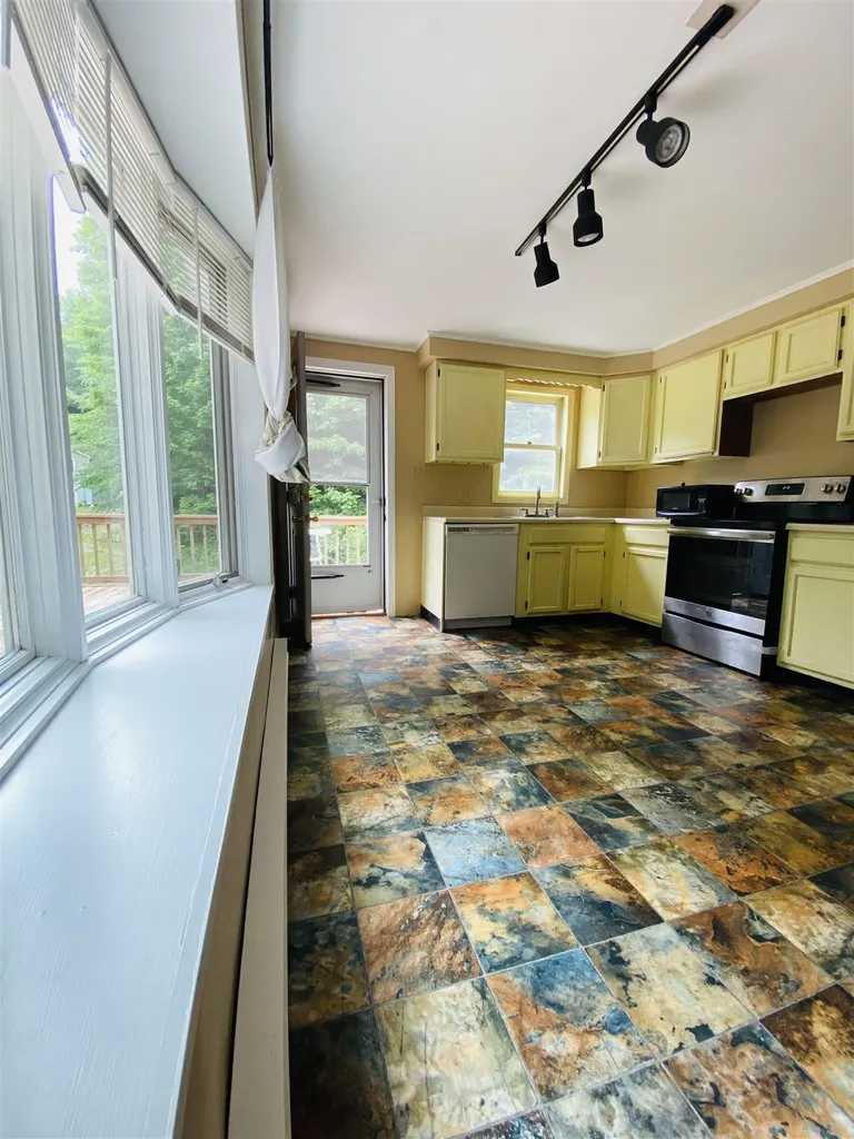 34 Gill Drive Guilford VT 05301