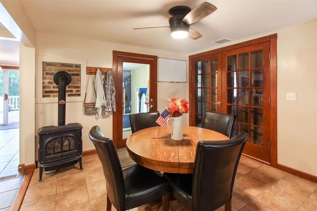 22 Hodgekins Place North Grand Isle VT 05458