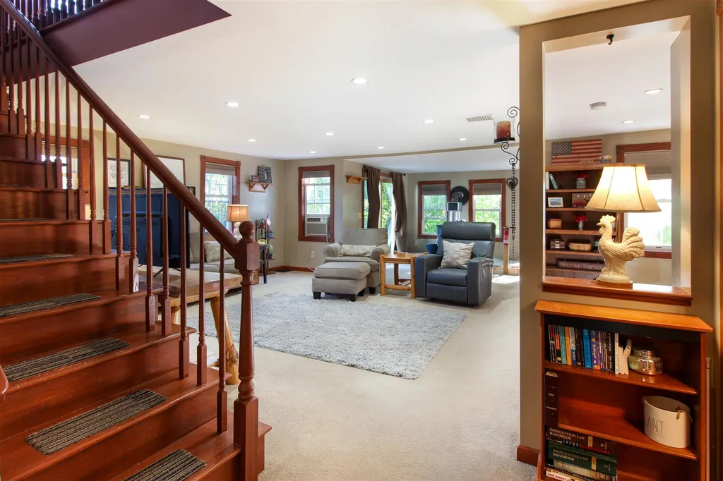 22 Hodgekins Place North Grand Isle VT 05458