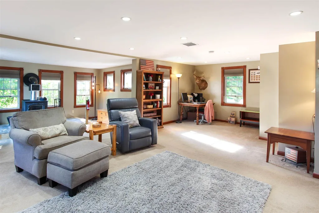 22 Hodgekins Place North Grand Isle VT 05458