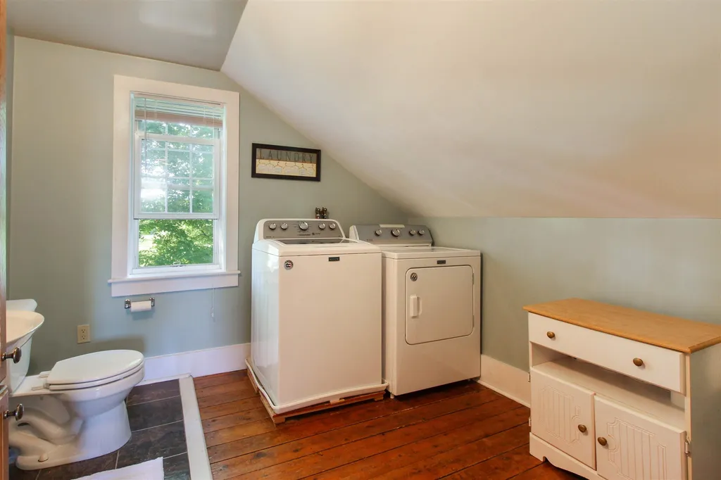 22 Hodgekins Place North Grand Isle VT 05458