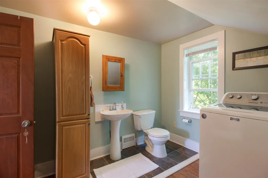 22 Hodgekins Place North Grand Isle VT 05458