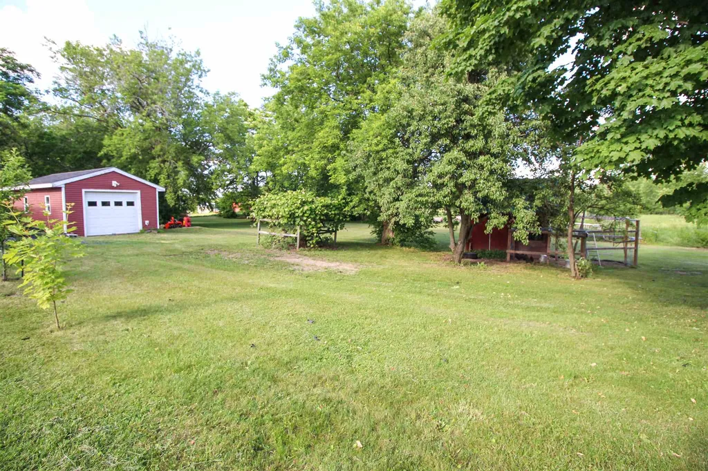 22 Hodgekins Place North Grand Isle VT 05458