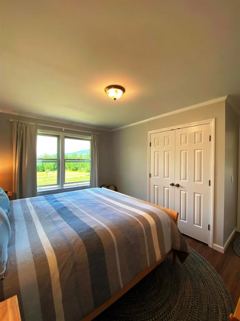 28 Rockwood Avenue Jefferson NH 03583