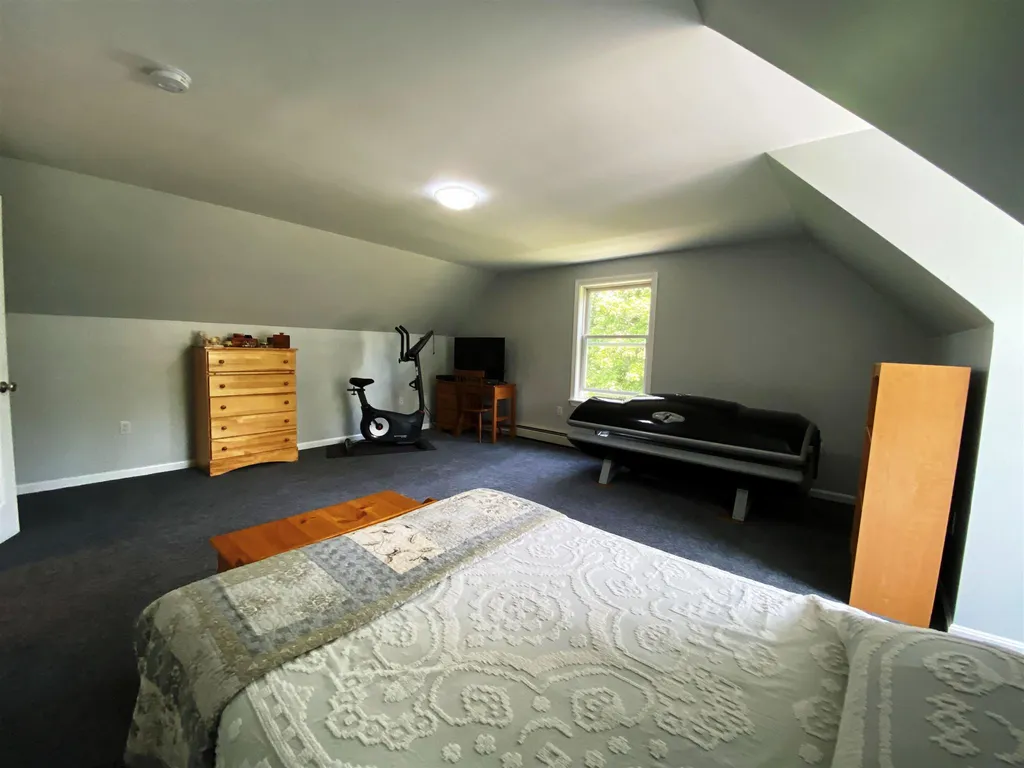 28 Rockwood Avenue Jefferson NH 03583