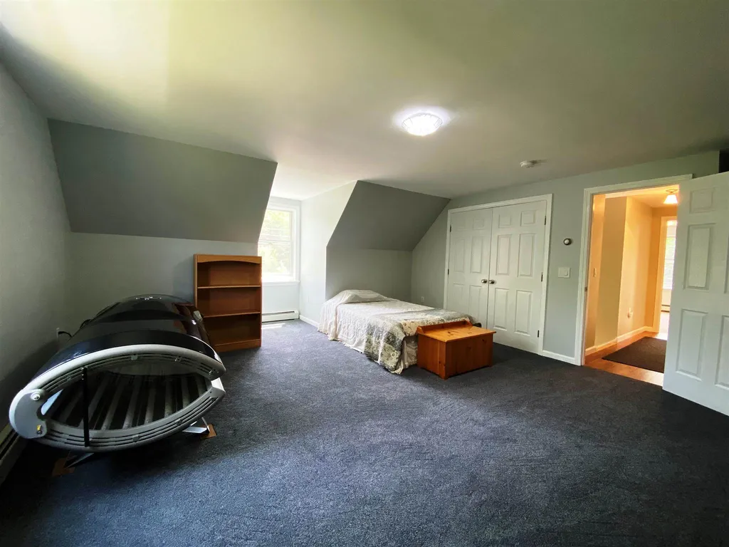 28 Rockwood Avenue Jefferson NH 03583