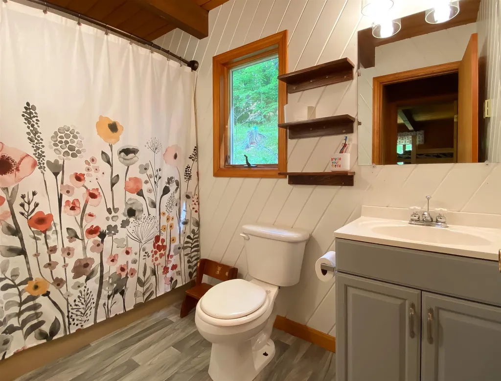 19 Juniper Meadow Road Danbury NH 03230