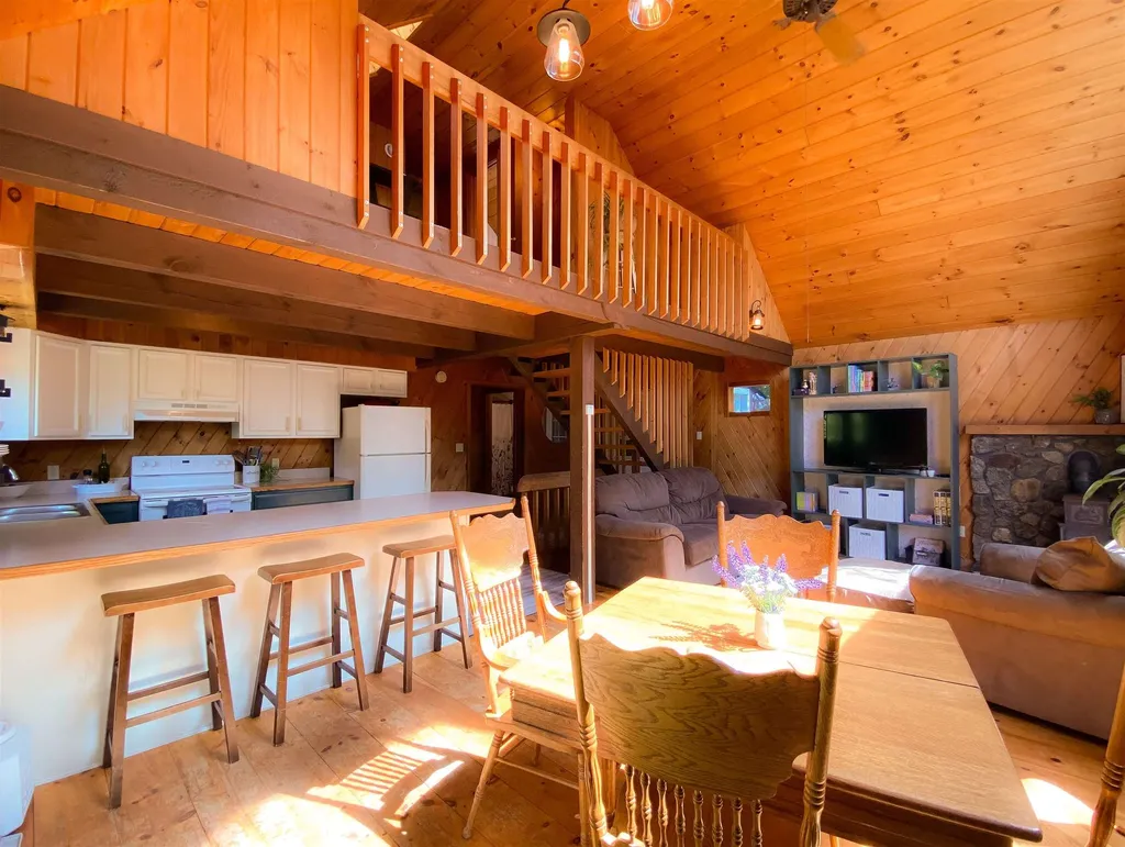 19 Juniper Meadow Road Danbury NH 03230
