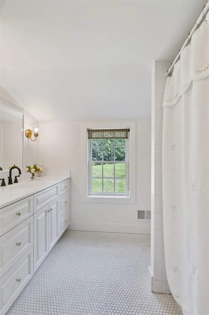 2 Goodfellow Road Hanover NH 03755