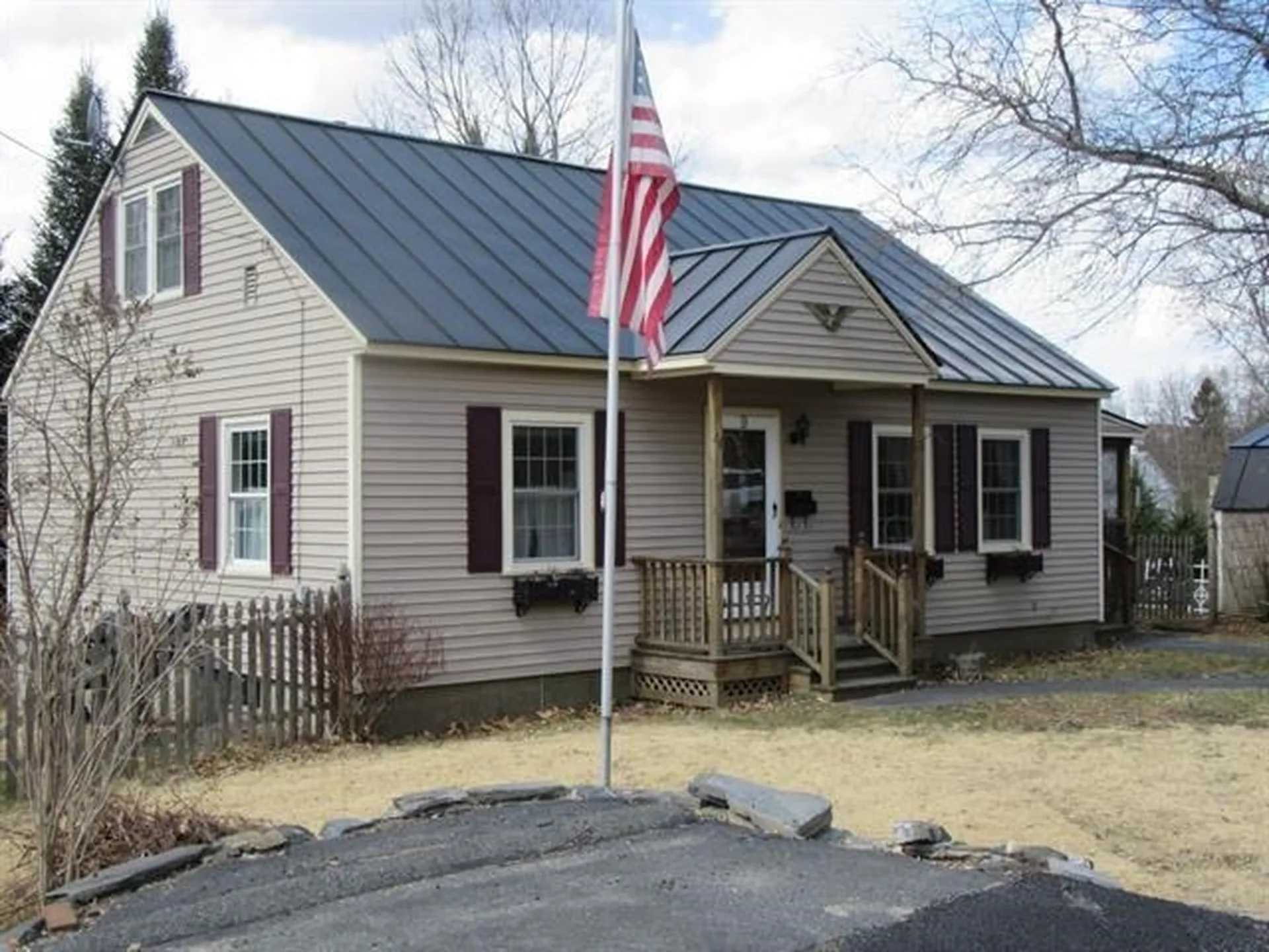 9 Winter Street West Lebanon NH 03784
