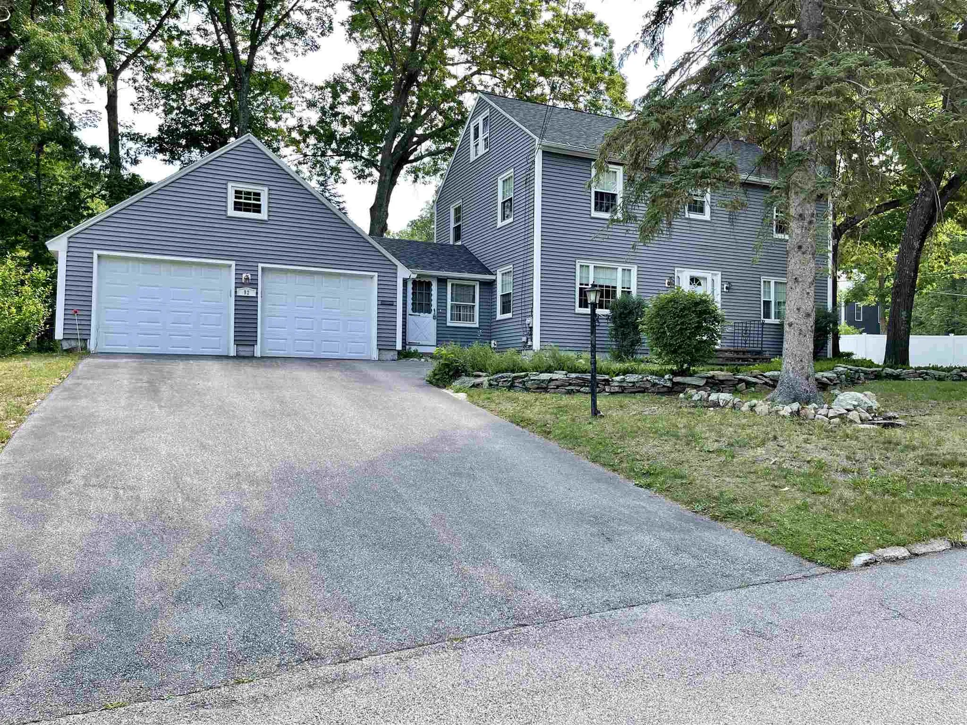 92 Red Coat Lane Manchester NH 03104