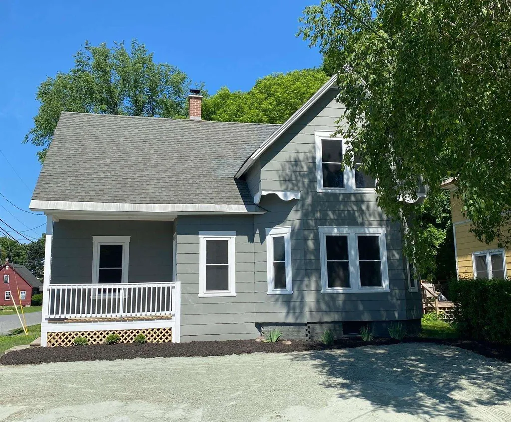 216 Hazen Street Hartford VT 05001