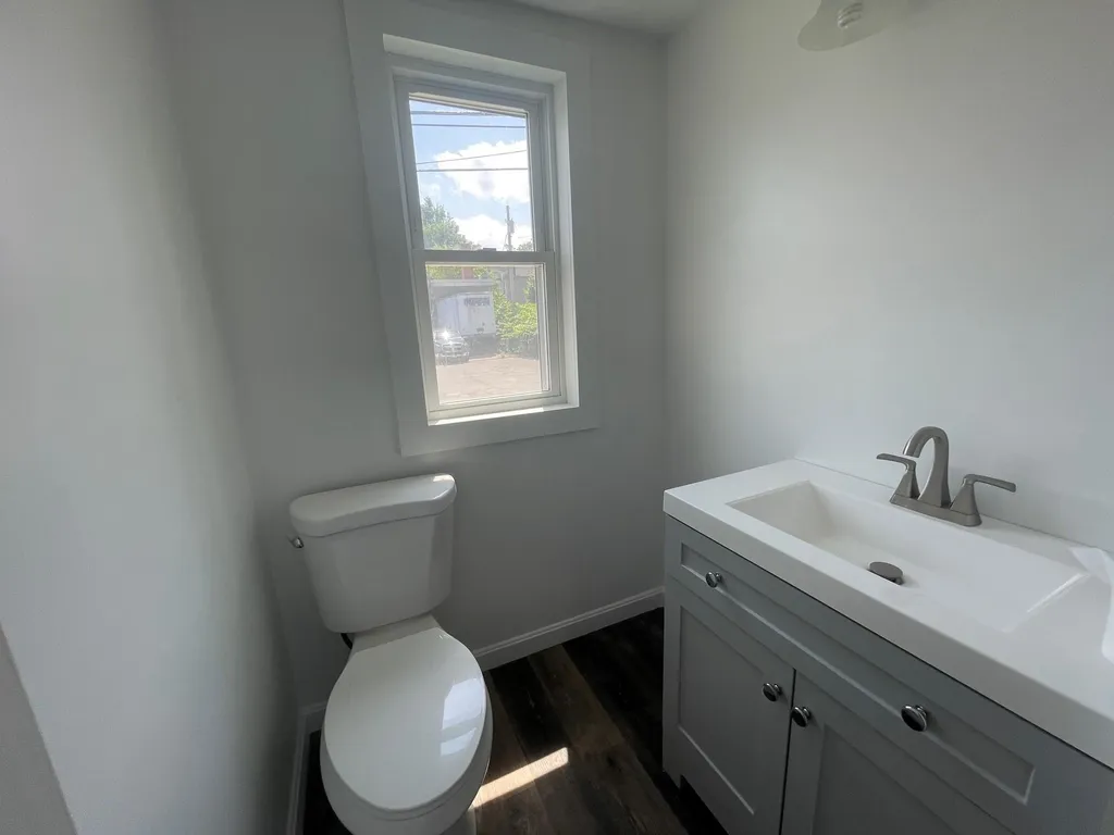 216 Hazen Street Hartford VT 05001