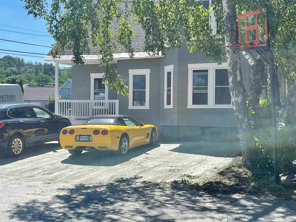 216 Hazen Street Hartford VT 05001