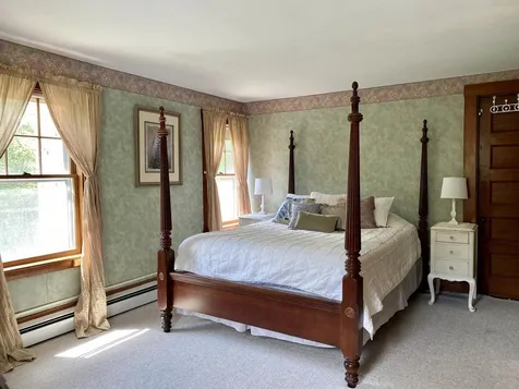 192 N Shore Road Hebron NH 03241