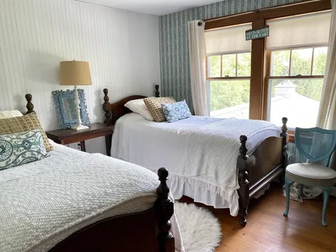192 N Shore Road Hebron NH 03241