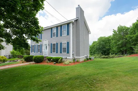 94 Sugar Hill Lane Manchester NH 03109