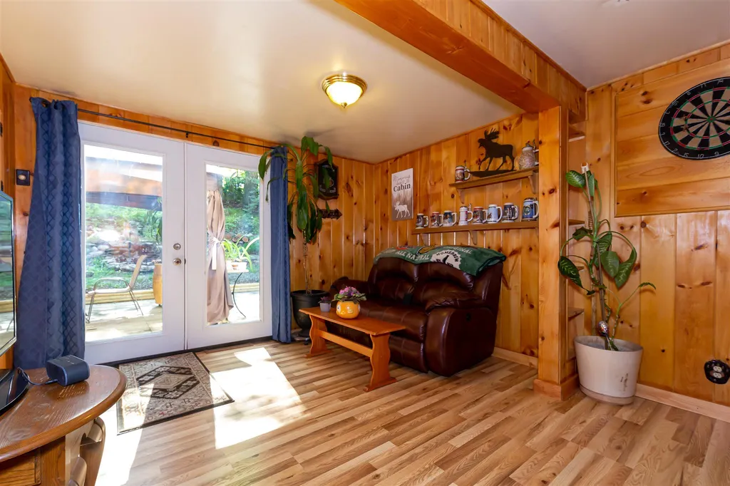 78 Silver Lake Road Hollis NH 03049