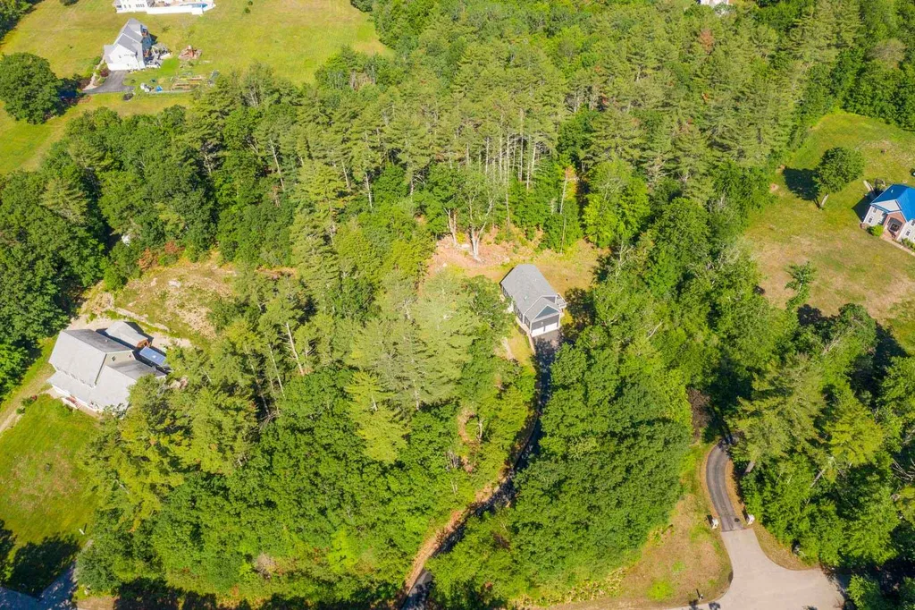 33 Mills Falls Road Barrington NH 03825