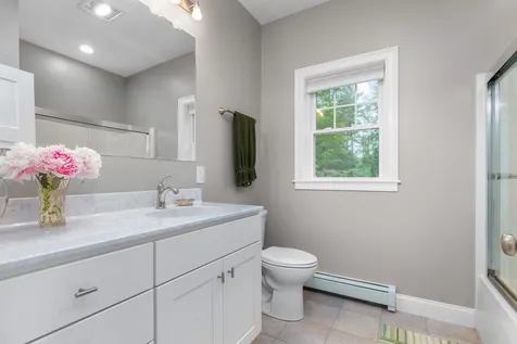 33 Mills Falls Road Barrington NH 03825