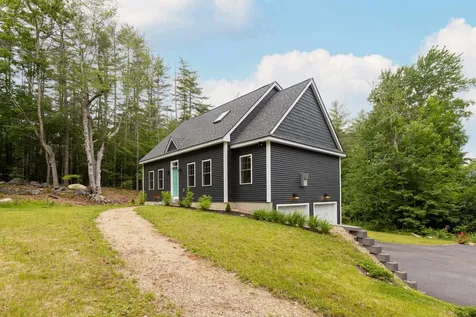33 Mills Falls Road Barrington NH 03825