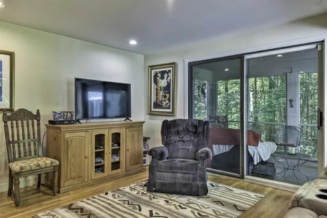 318 Hurricane Road Keene NH 03431