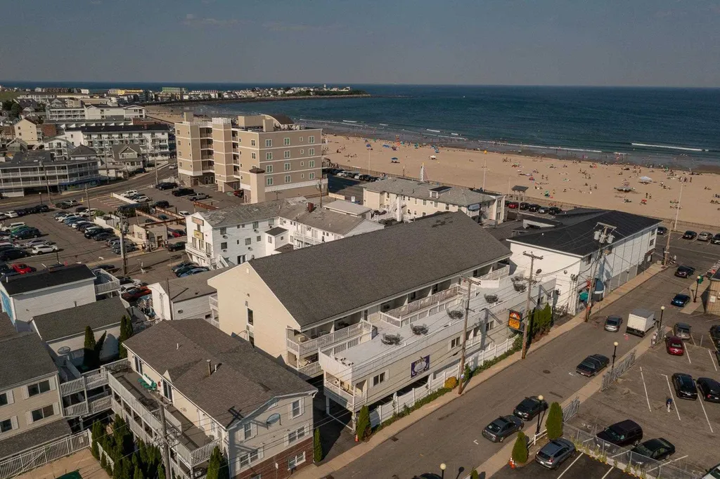 15 A Street Hampton NH 03842