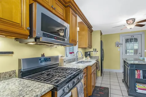 22 Glenridge Avenue Manchester NH 03102