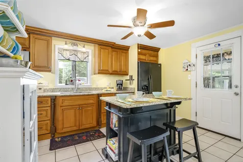 22 Glenridge Avenue Manchester NH 03102