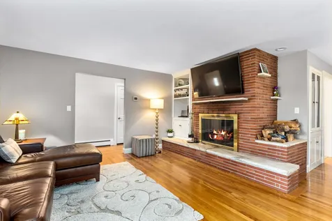 1380 Elwyn Road Portsmouth NH 03801