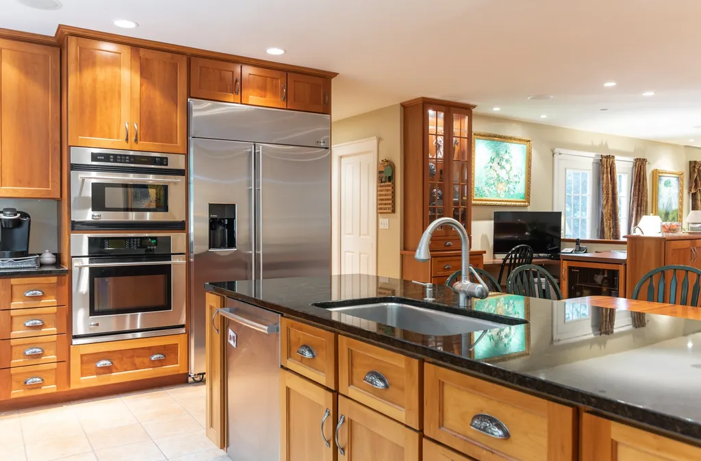 6 Carriage Road New Boston NH 03070