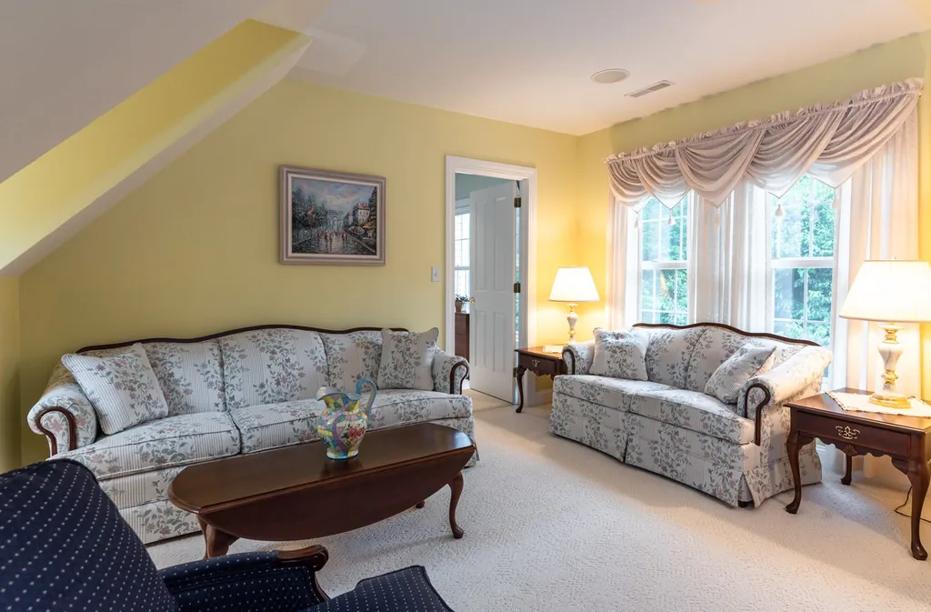 6 Carriage Road New Boston NH 03070