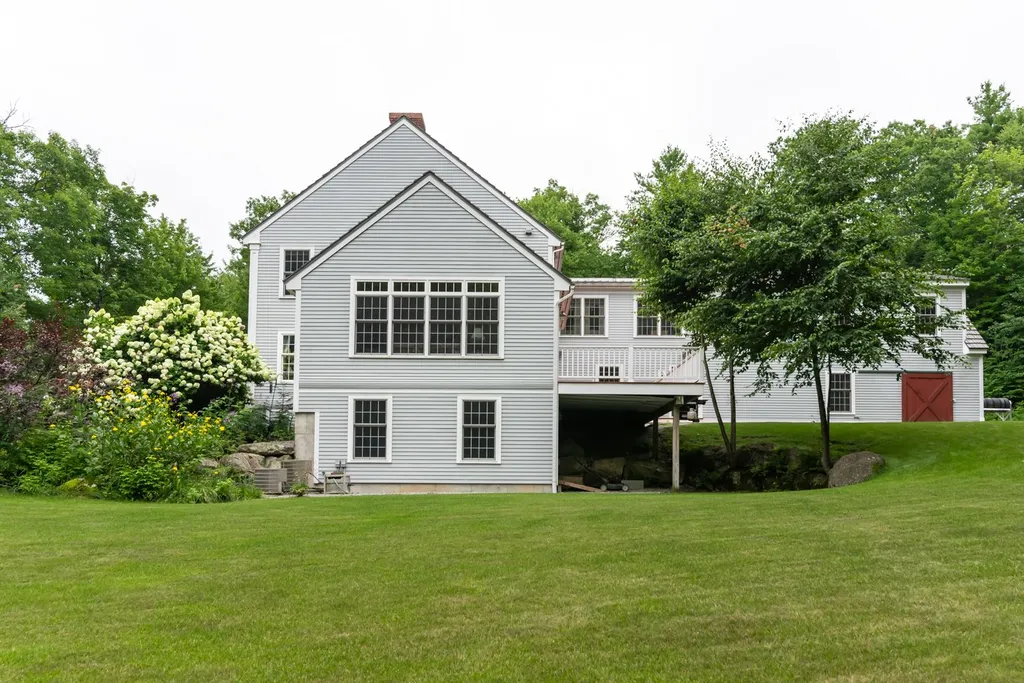 6 Carriage Road New Boston NH 03070