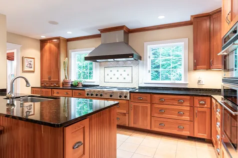 6 Carriage Road New Boston NH 03070