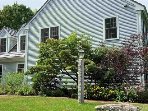 6 Carriage Road New Boston NH 03070
