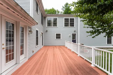 6 Carriage Road New Boston NH 03070