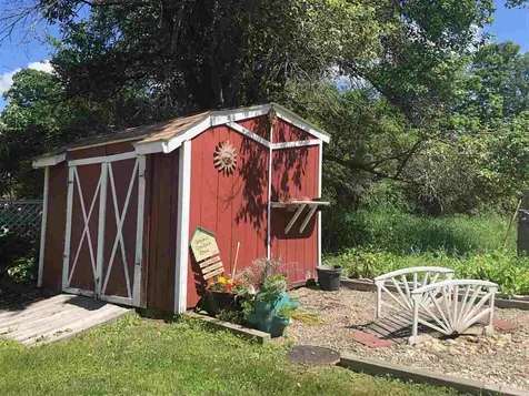 374 North Street Chester VT 05143
