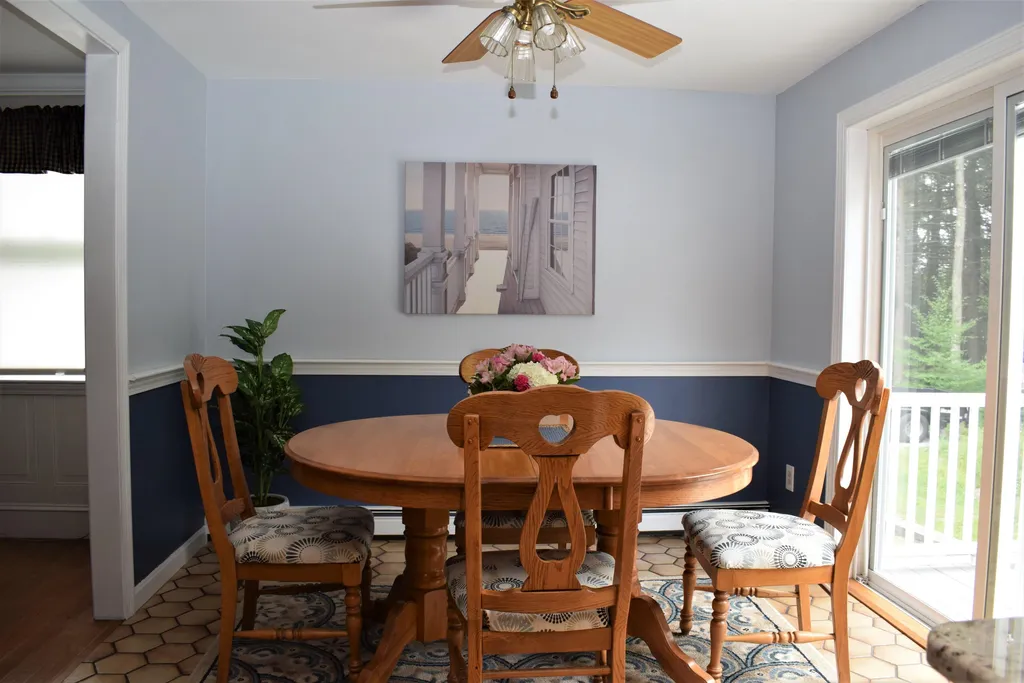 10 Stoneybrook Lane Kingston NH 03848