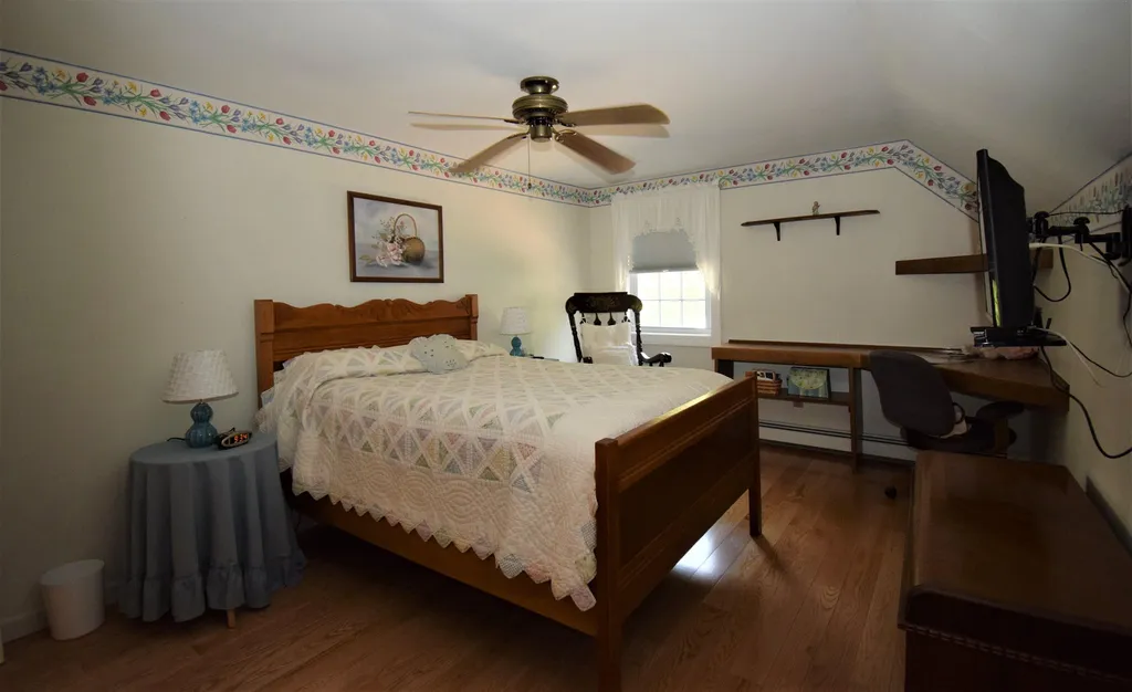 10 Stoneybrook Lane Kingston NH 03848